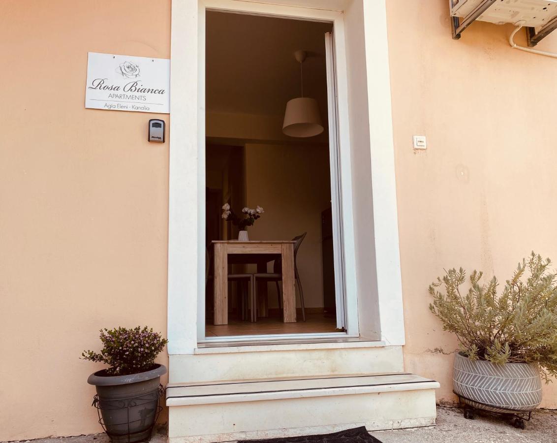 Rosa Bianca Apartment Kanali  Bagian luar foto